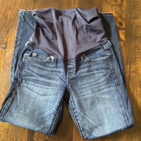 Women’s GAP maternity Jeans- size 2s - Picture 5 of 5